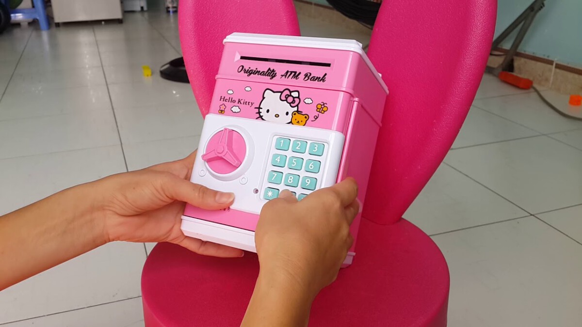 Cách đổi mật khẩu két sắt trẻ em Hello Kitty