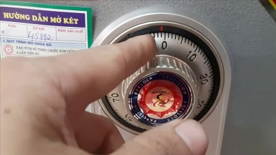 Hướng dẫn cách mở két sắt Việt Tiệp K40 chuẩn xác