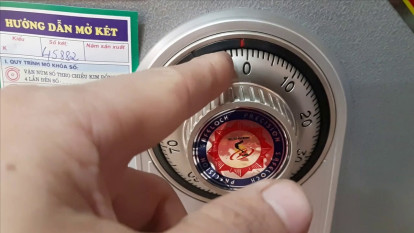 Hướng dẫn cách mở két sắt Việt Tiệp K40 chuẩn xác
